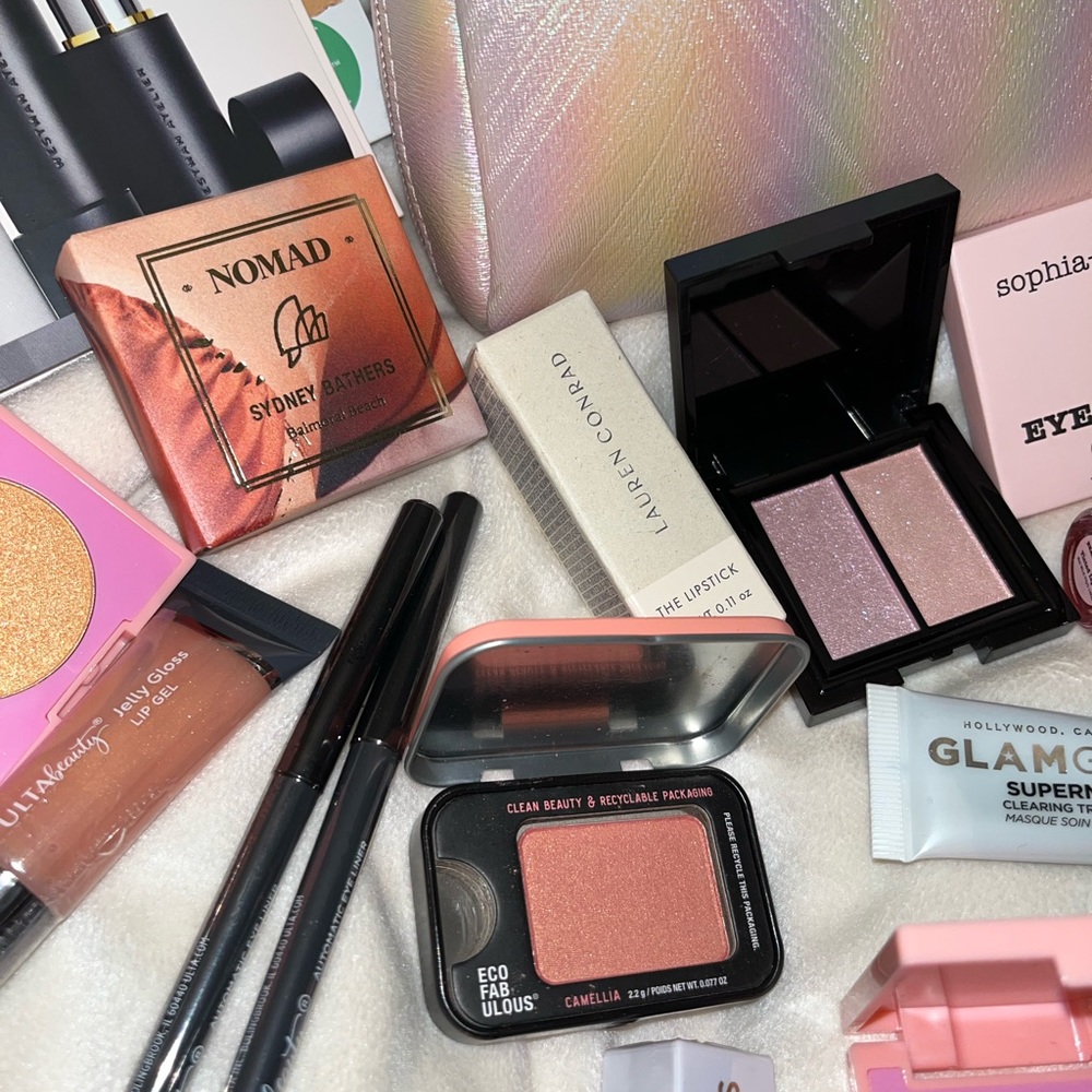 HUGE MAKEUP LOT!!! - Picture 5 of 6